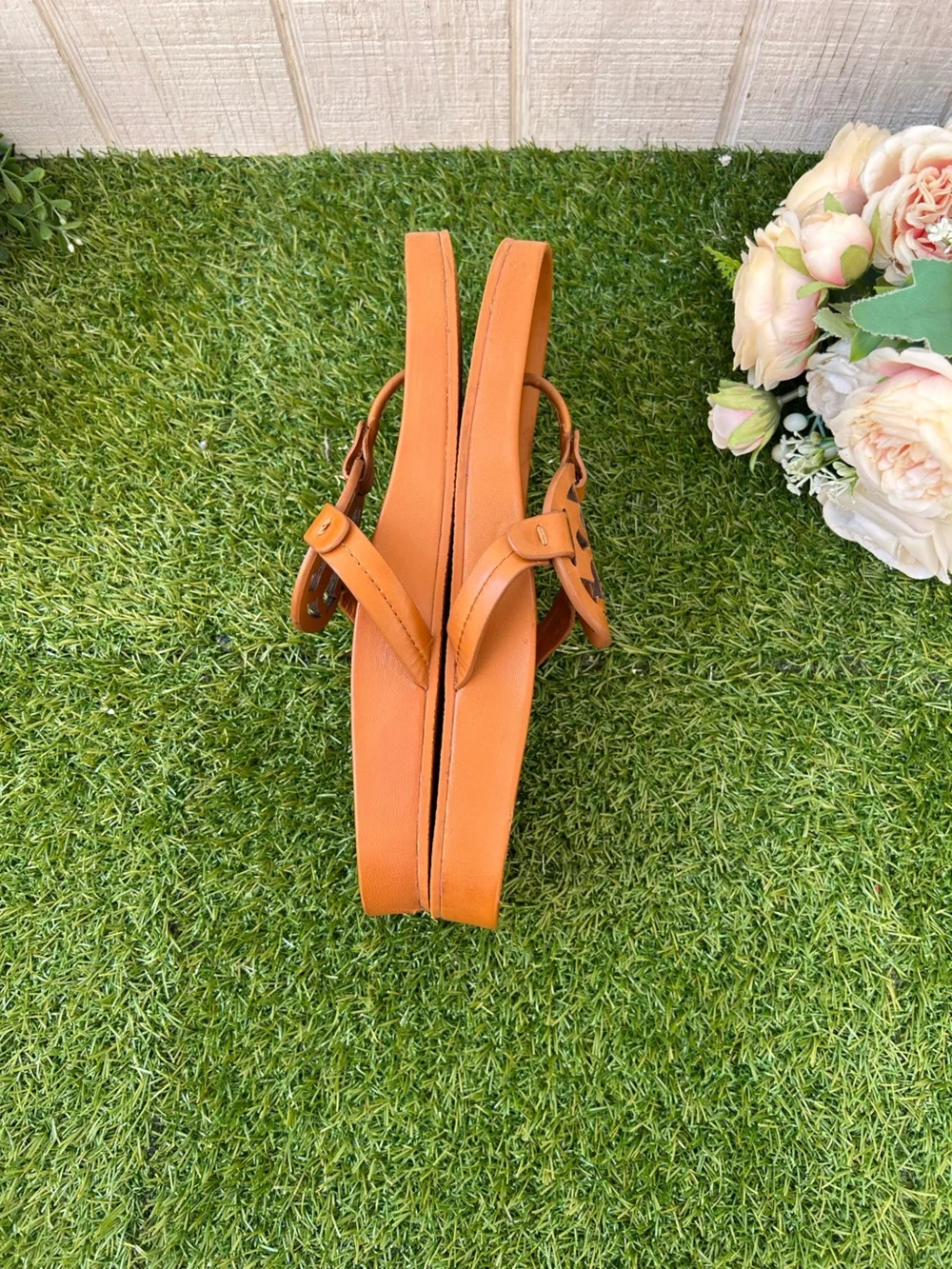 Tory Burch lightweight ergonomic